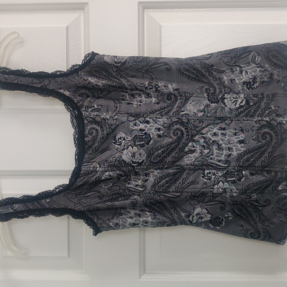 White House Black Market sleeveless top
